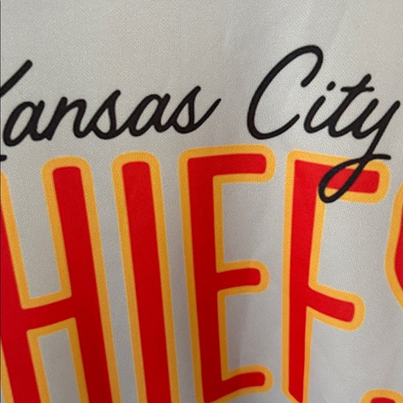 NFL Kansas City Chiefs silver sweatshirt with team name and logo Size XL - Picture 4 of 9